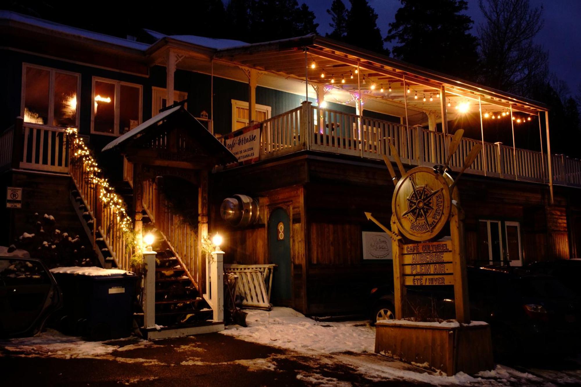 Auberge Aventure Rose Des Vents Sainte-Rose-du-Nord Exterior foto
